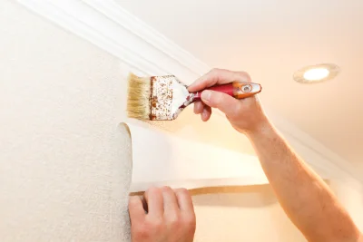 Pose de papier peint à Cercy-la-Tour — revêtements muraux et toiles de verre